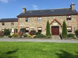 Riverbank, Country Pub & Guesthouse